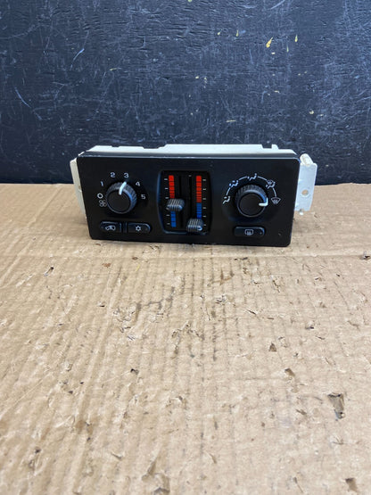 2003 to 2006 Chevrolet Silverado HVAC Heater Climate Control Module AD1858 DG0