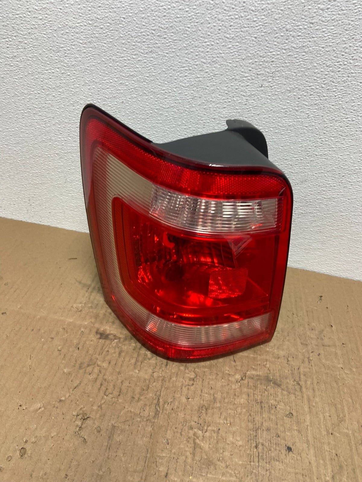 2008 to 2012 Ford Escape Left Driver LH Side Tail Light AB8503 DW0