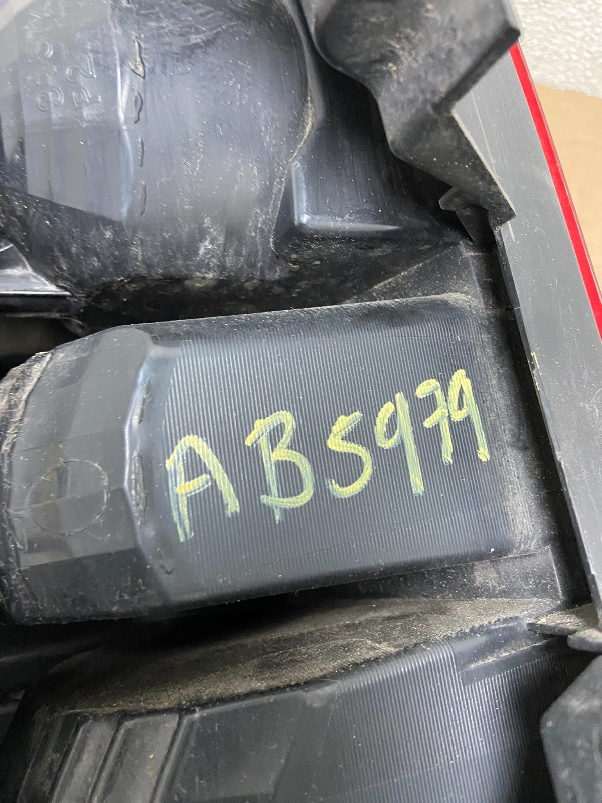 2008 to 2012 Jeep Liberty Right Passenger RH Side Tail Light OEM AB5979 LK6