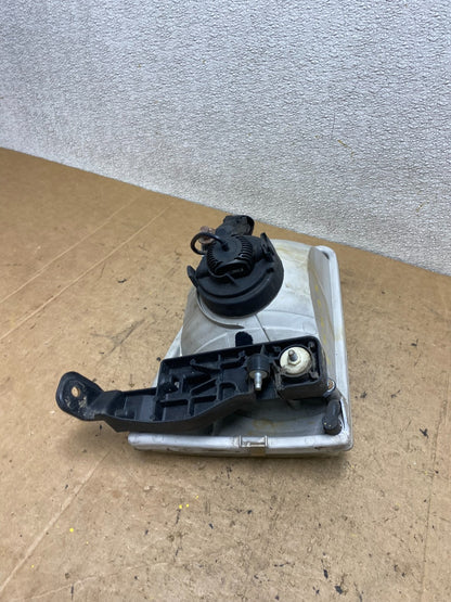 2001 2002 2003 Toyota Sienna Left Driver Lh Side Headlight Halogen T5535 DW9