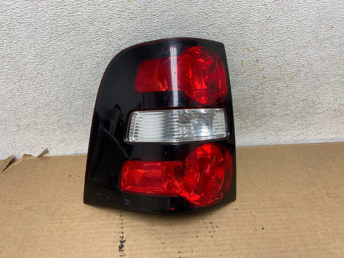 2006 to 2010 Ford Explorer Left Driver Lh Side Tail light AH4021 LK0