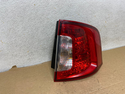 2011 2012 2013 2014 Ford Edge Right Passenger RH Side Tail light AH8015 LK1