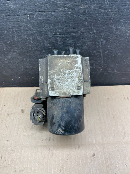2004-07 Chevrolet Express ABS Pump Control OEM 13567136 Module R9383 DG2