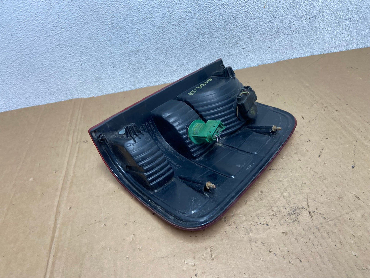 2004 to 2008 Ford F150 F-150 Left Driver LH Side Tail Light AD3205 LK3