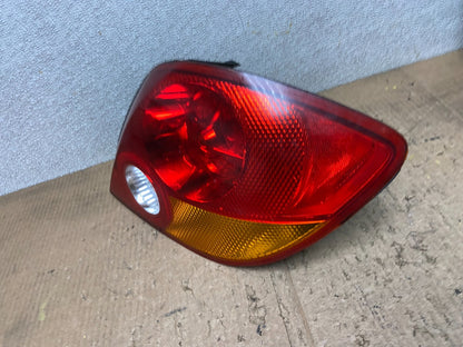 2003 2004 Hyundai Tiburon Coupe Right Passenger Rh Side Tail Light Oem AA8452 LK1