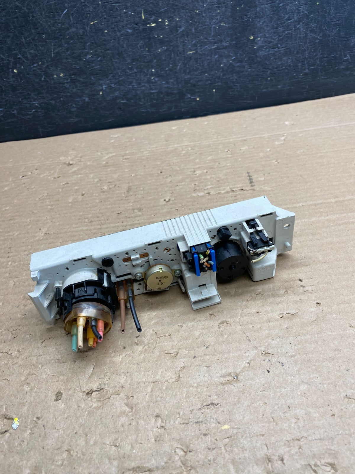 2001 - 2007 GMC Chevrolet Express 1500 Climate Control A/C AG6455 DG3