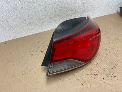 2014 2015 2016 Hyundai Elantra Sedan Right Passenger RH Tail Light AF7034 LK2