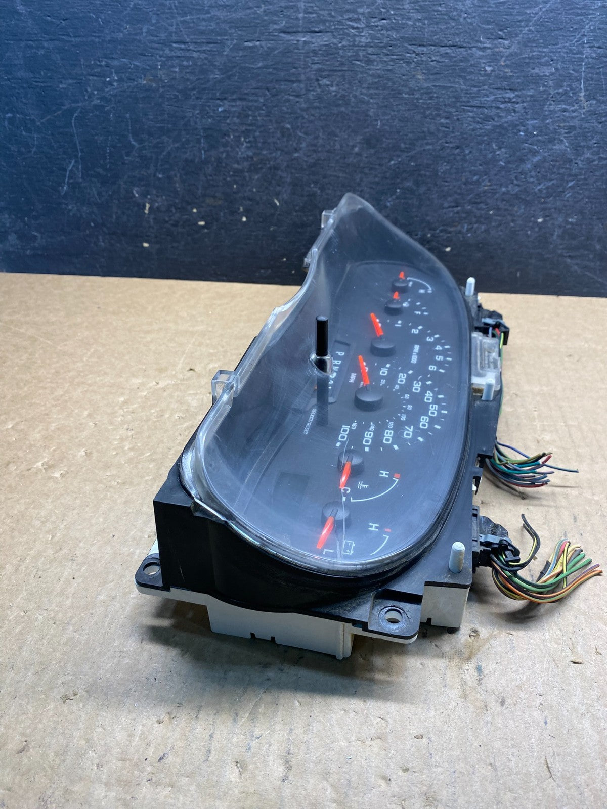 2006 Ford E350 Gauge Speedometer Cluster AG7422 DG2