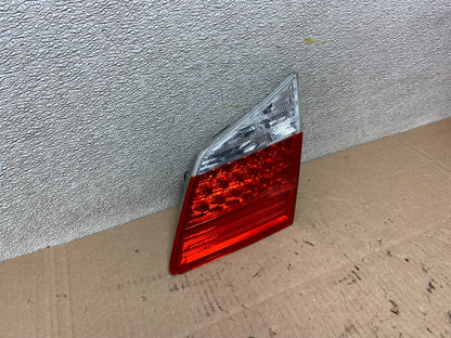 2009-2011 Hyundai Genesis Sedan Right Passenger Inner Tail Light X9333 DW2