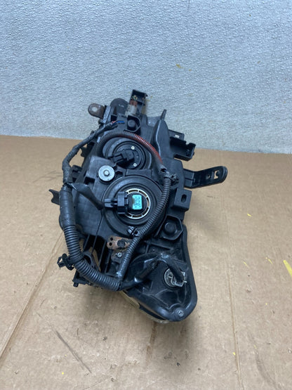 2011 to 2014 Nissan Murano Headlight Right Passenger Rh Oem Halogen AA1321 DW6