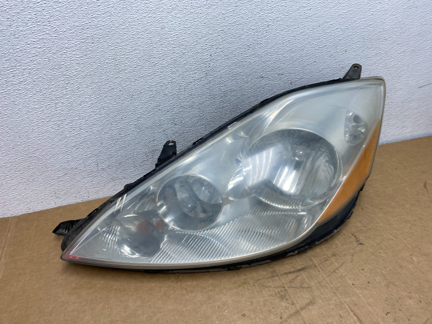 2006 to 2010 Toyota Sienna Left Driver Lh Side Headlight Halogen AD6334 DW2