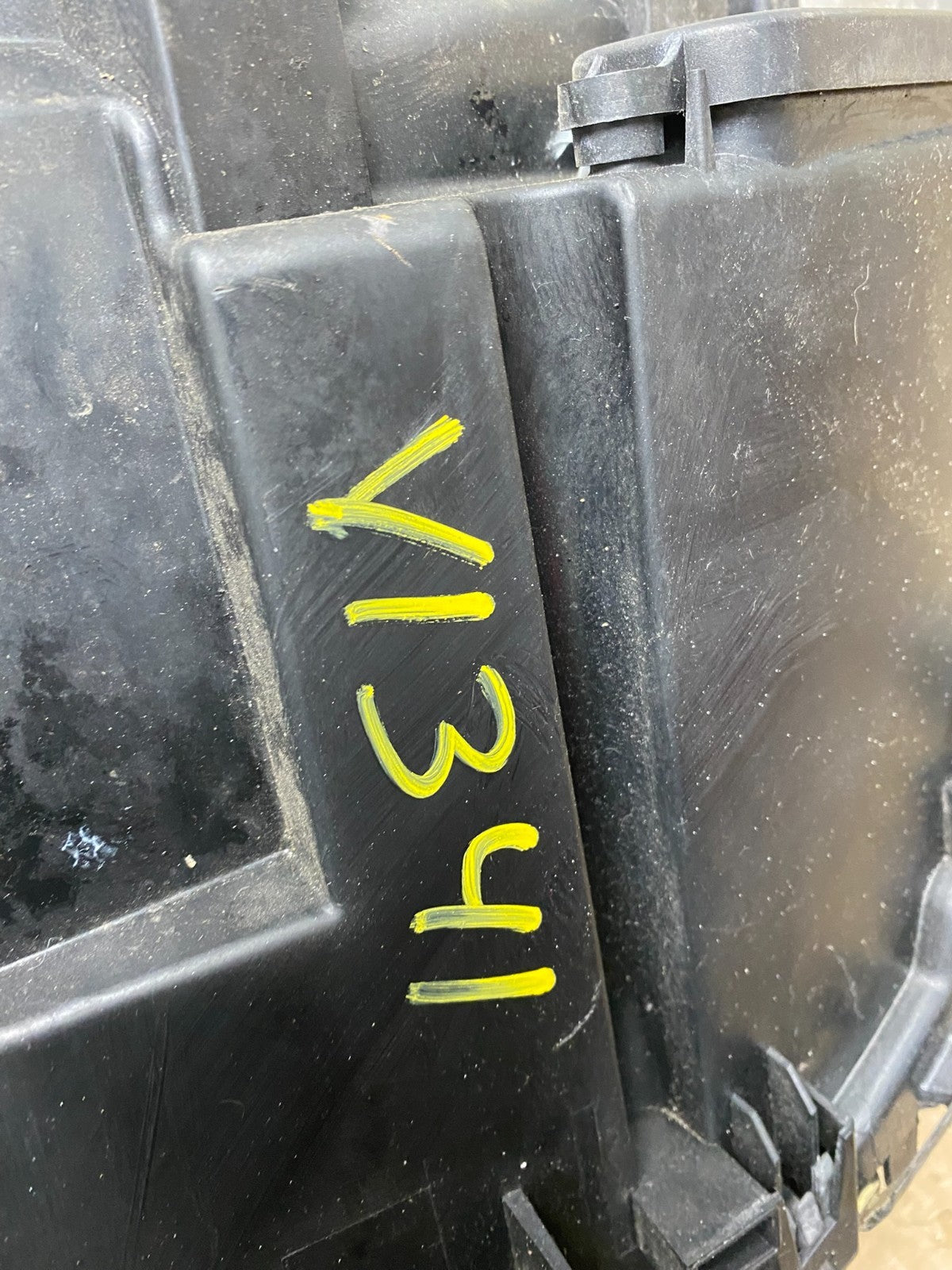 2009-2012 BMW 7-Series 740i 750i Right Passenger Xenon HID Headlight OEM V134114