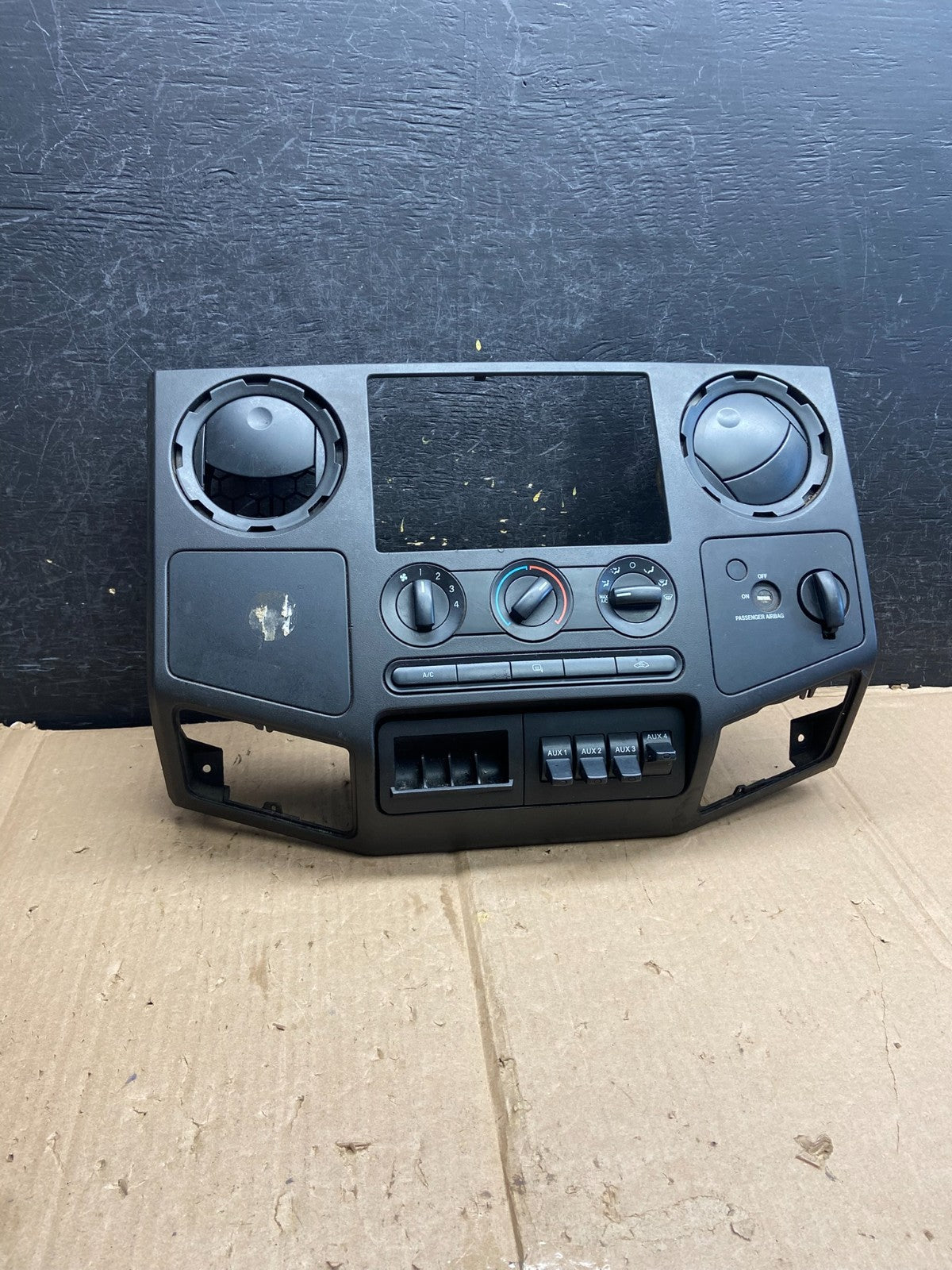 2008-2010 Ford F250 F350 Radio Climate Control Radio Dash Bezel Panel AI2767 DG0