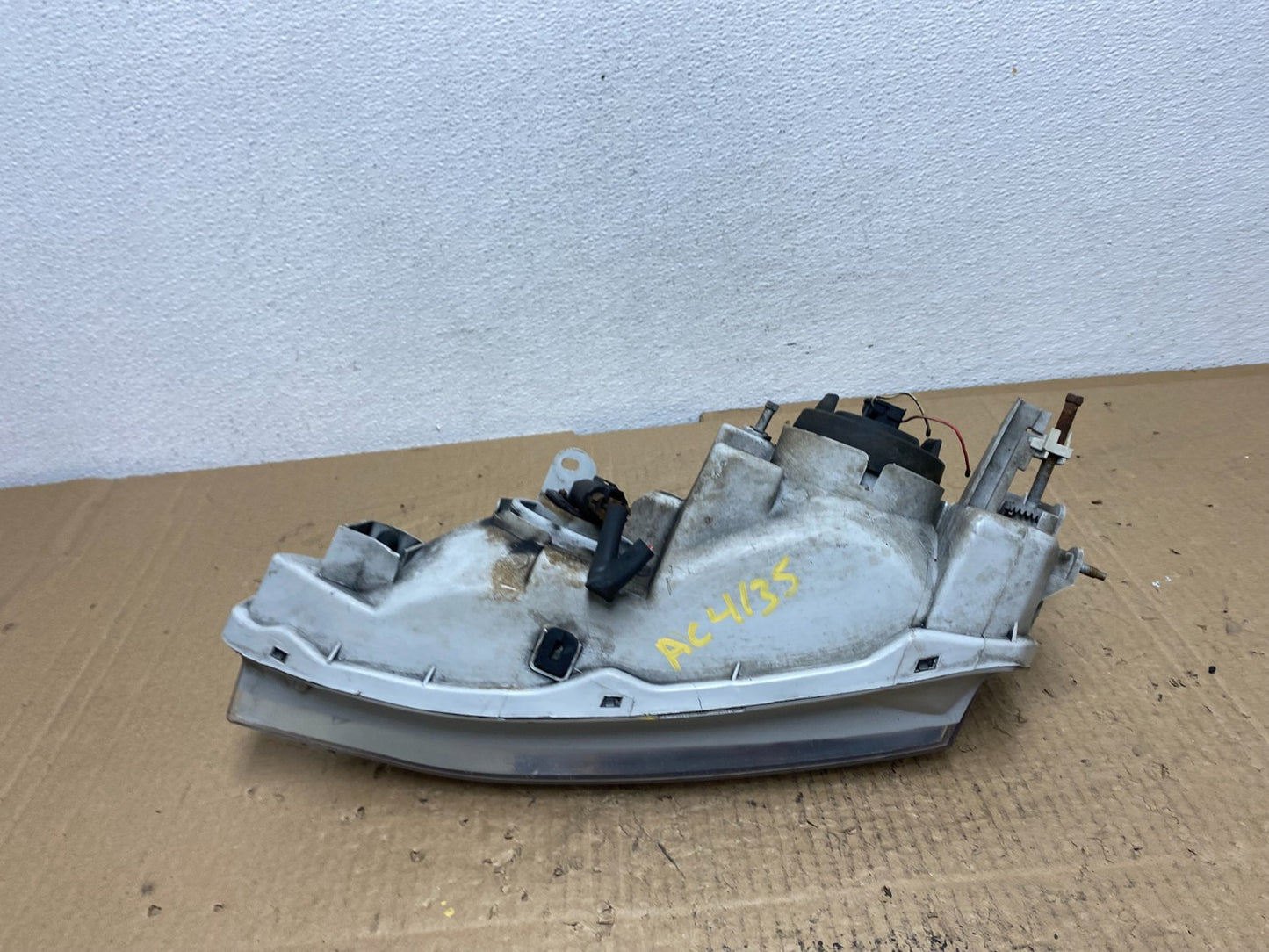 1997-2001 Lexus Es300 Right Passenger RH Headlight Halogen Oem AC4135 DW6