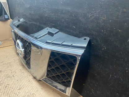 2005 2006 2007 Nissan Pathfinder Chrome Front Upper Grill Grille Oem S5670 DG1