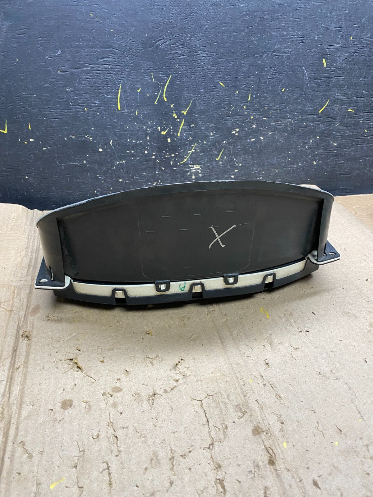 2010 - 2012 Chevrolet Express 2500 3500 Speedometer Cluster Gauge OEM X6062 DG3