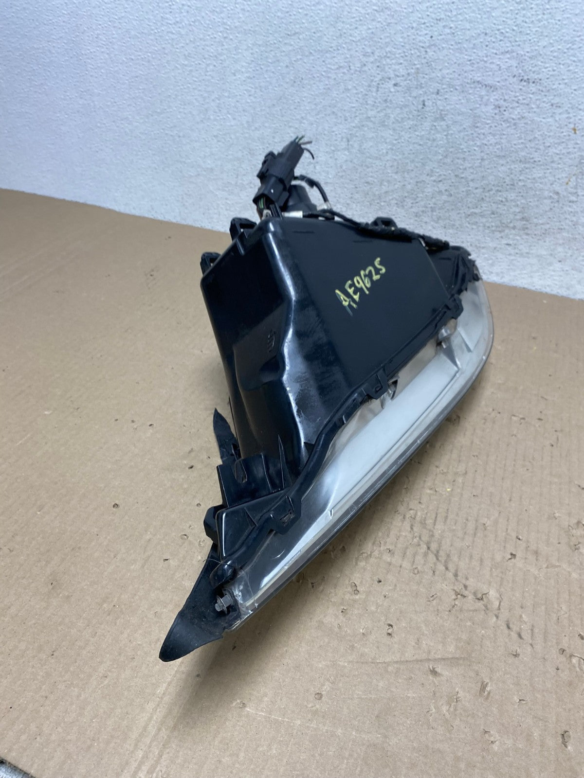 2000 to 2005 Mercury Sable Right Passenger Side Halogen Headlight AE9625 LK7