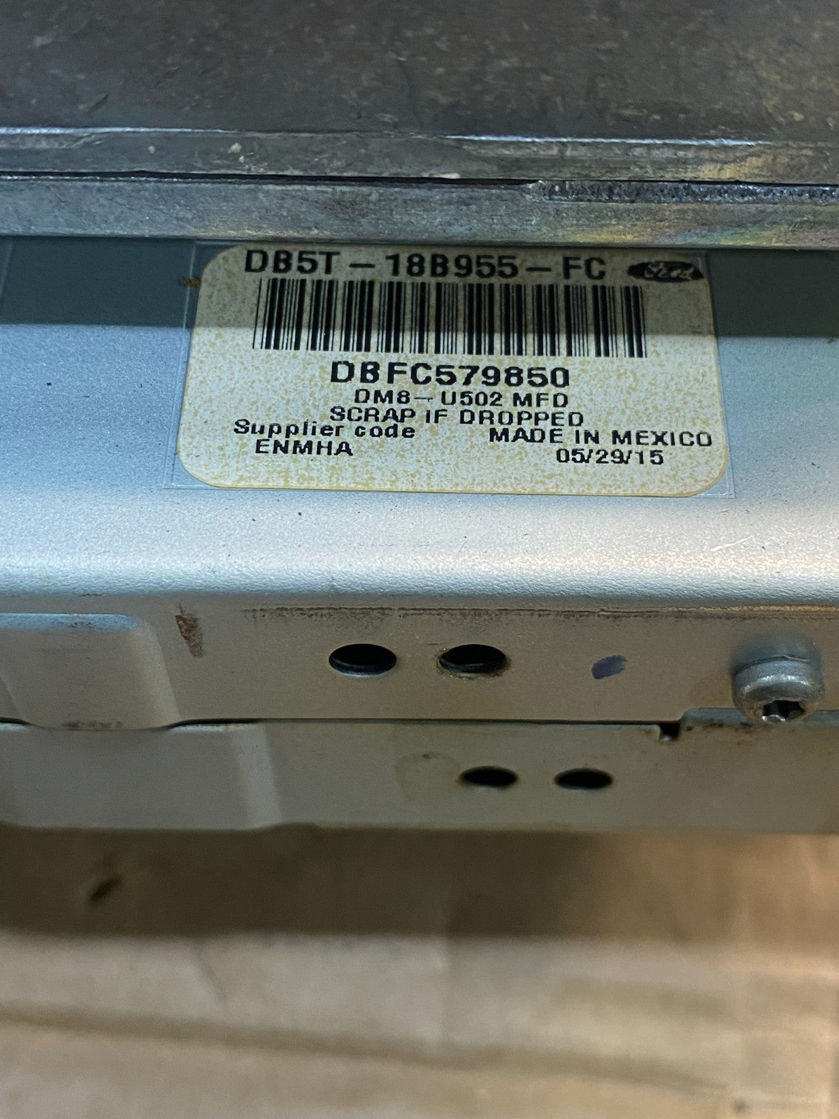 2015 to 2016 Ford Explorer Radio Information Display Screen ae8145 DG5