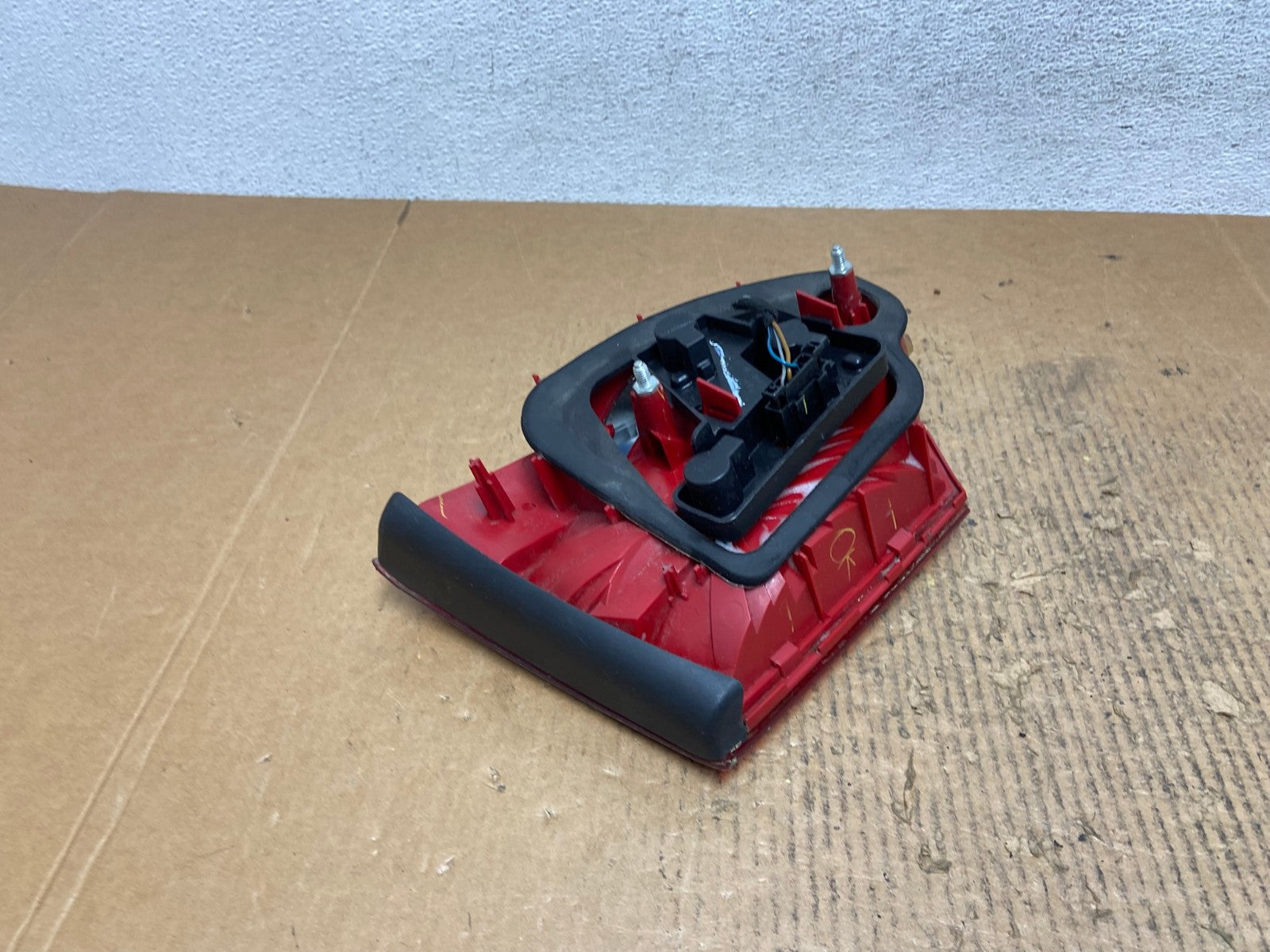 2011-2014 Volkswagen Jetta Right RH Inner Trunk Tail Light AE2628 LK4