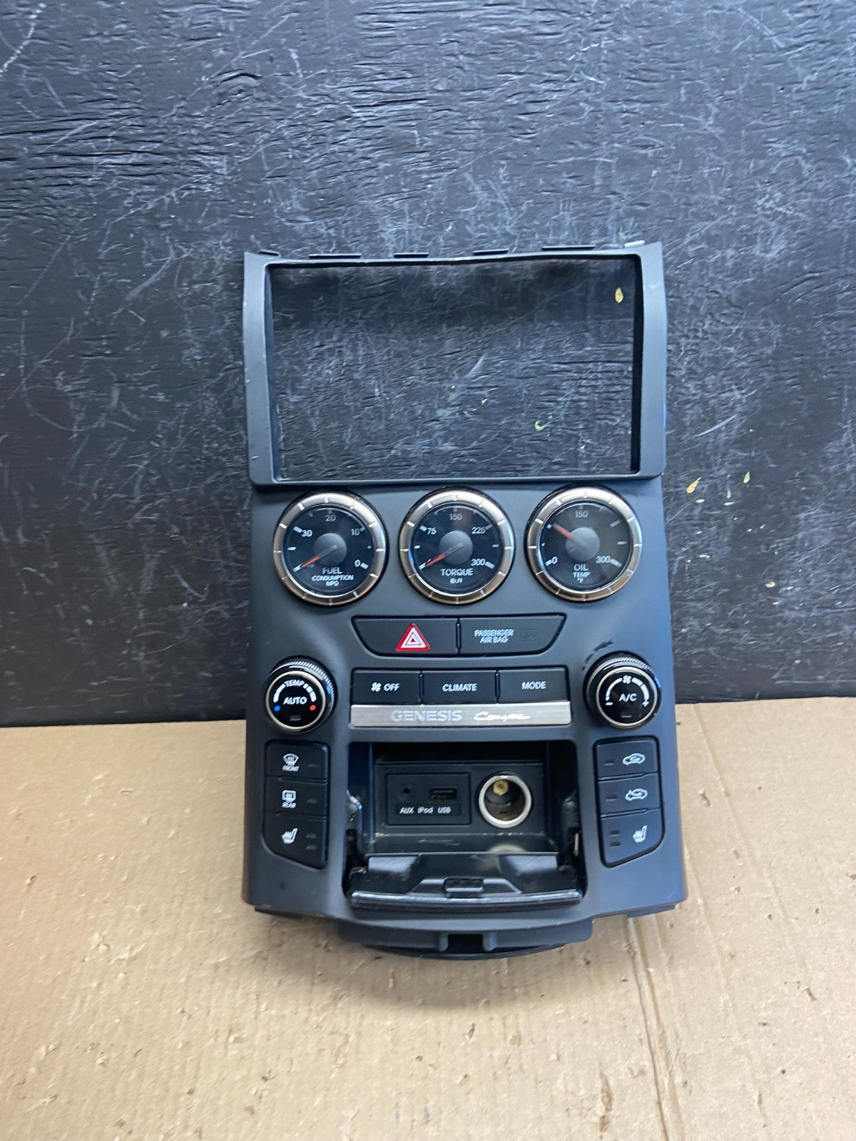 2013-2016 Hyundai Genesis Coupe AC Heater Climate Control Gauges Bezel AE3978 DG1