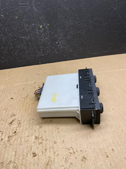 2001 to 2006 Mitsubishi Montero Climate Control Hvac A/C Heater AC4583 DG1