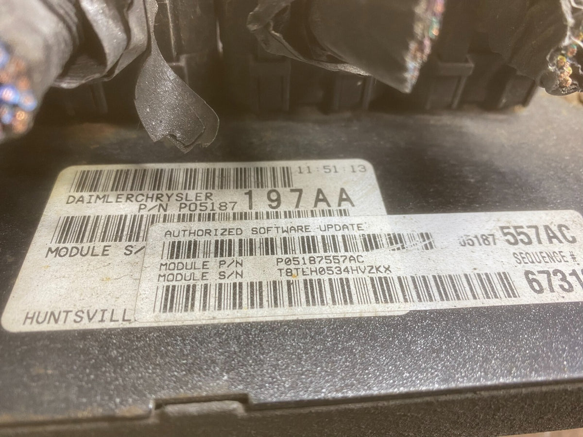 2007 Chrysler Caravan 3.3L Engine Control Module p05187557ac j5486 DG2