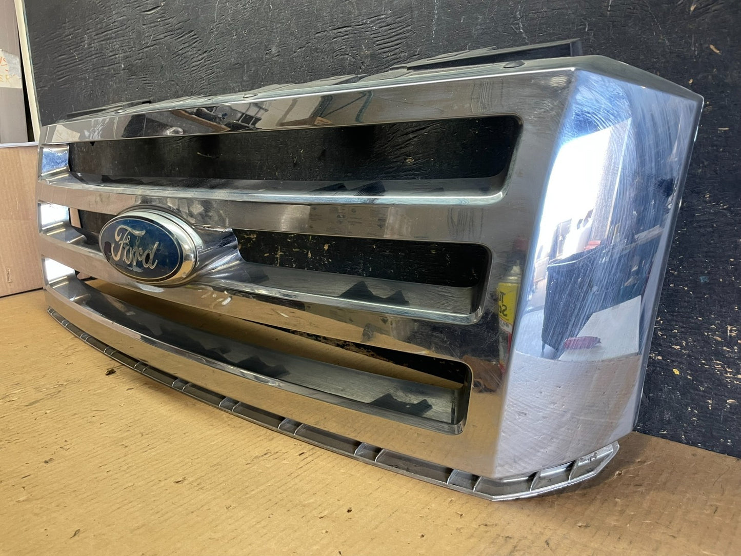 2007 to 2014 Ford Expedition Front Upper Chrome Grill Grille Oem AA2470 DG2
