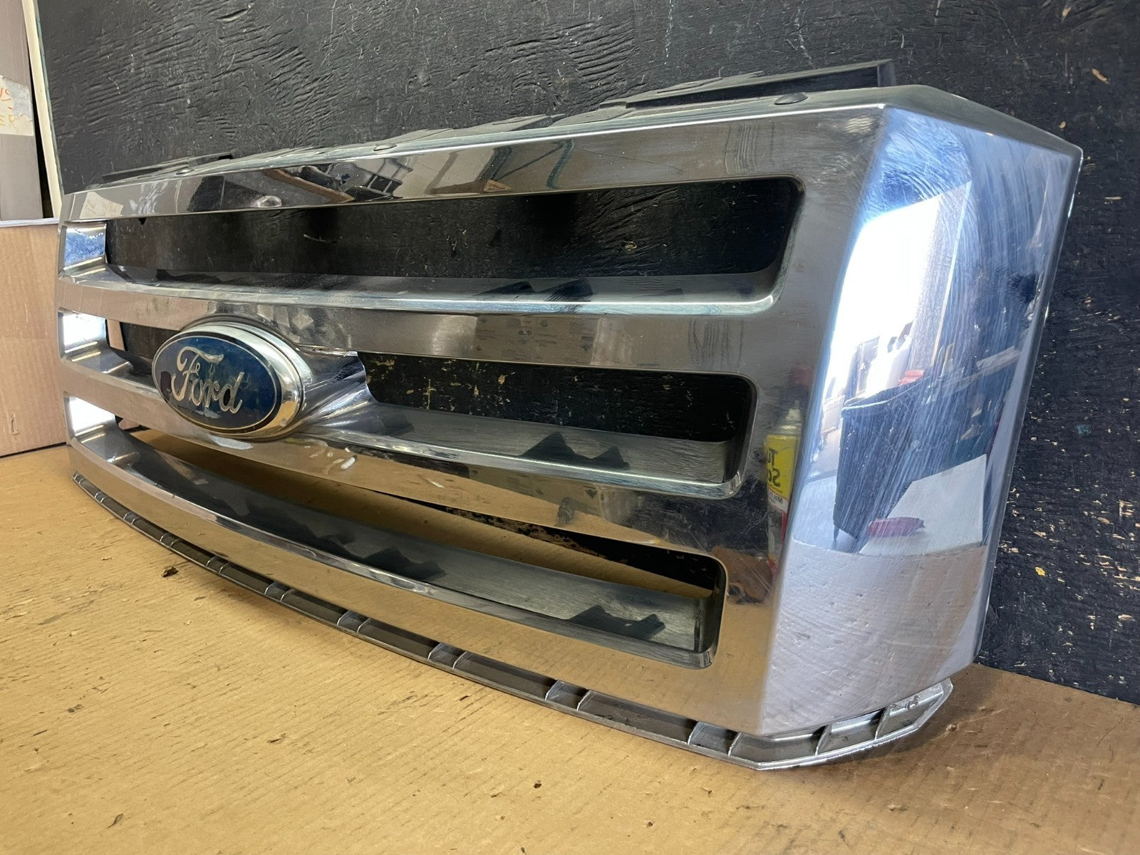 2007 to 2014 Ford Expedition Front Upper Chrome Grill Grille Oem AA2470 DG2