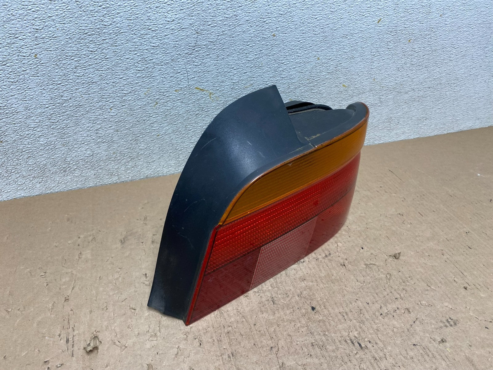 1996-2000 BMW 5-SERIES E39 528i 540i Right Passenger Side Rh Tail Light Q2751 DW2