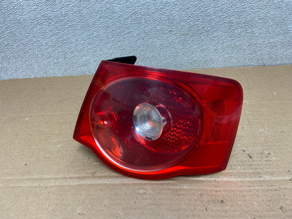 2005 2006 2007 Volkswagen Jetta Right Passenger Rh Side Tail Light OEM AB4463 LK0