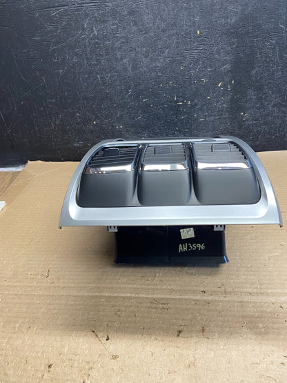 2007 - 2012 GMC Acadia A/C Heater Climate Control Radio Panel Bezel OE ah3596 DG3