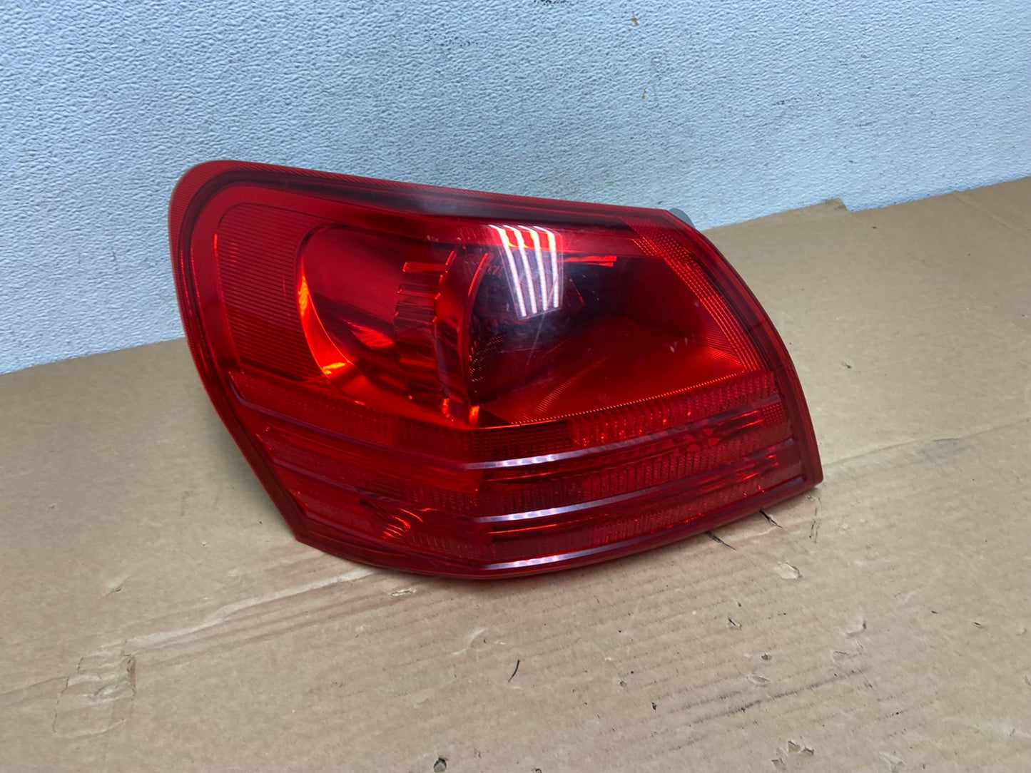 2008 to 2015 Nissan Rogue Left Driver Lh Side Tail Light AD3857 LK0