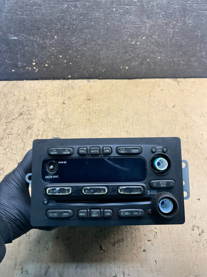 2000 - 2006 Chevrolet GMC Truck AM FM Radio OEM W6895 DG0