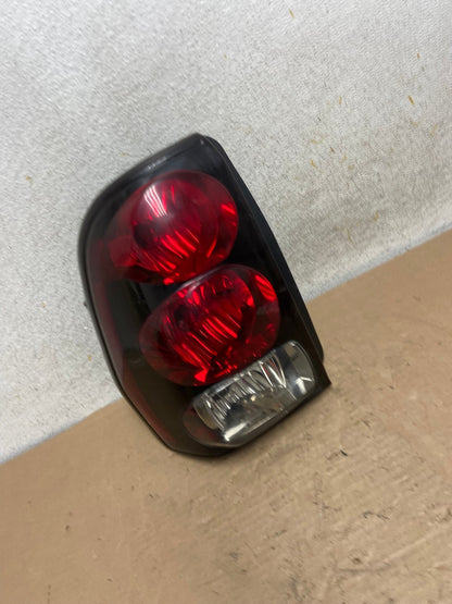 2002 to 2009 Chevrolet Trailblazer Left Driver LH Side Tail Light AH9537 LK2
