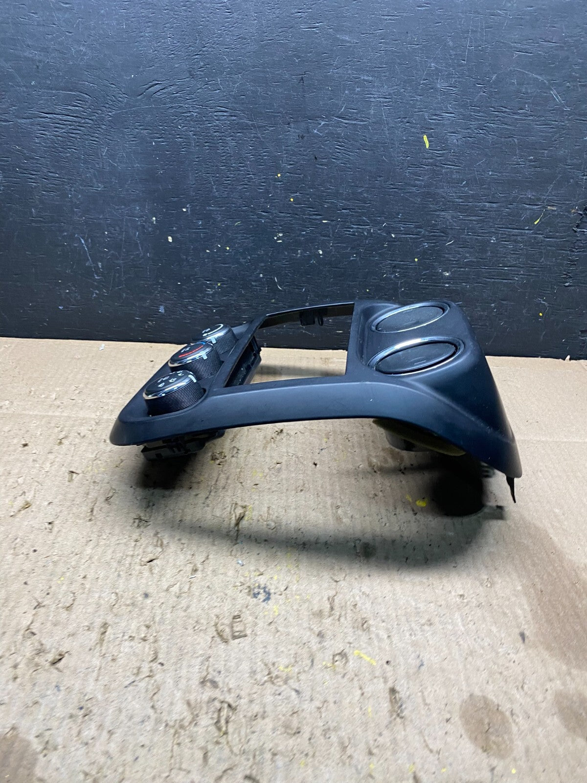 2011 to 2017 Jeep Compass Dash Climate Temperature Control Radio Bezel M8581 DG4