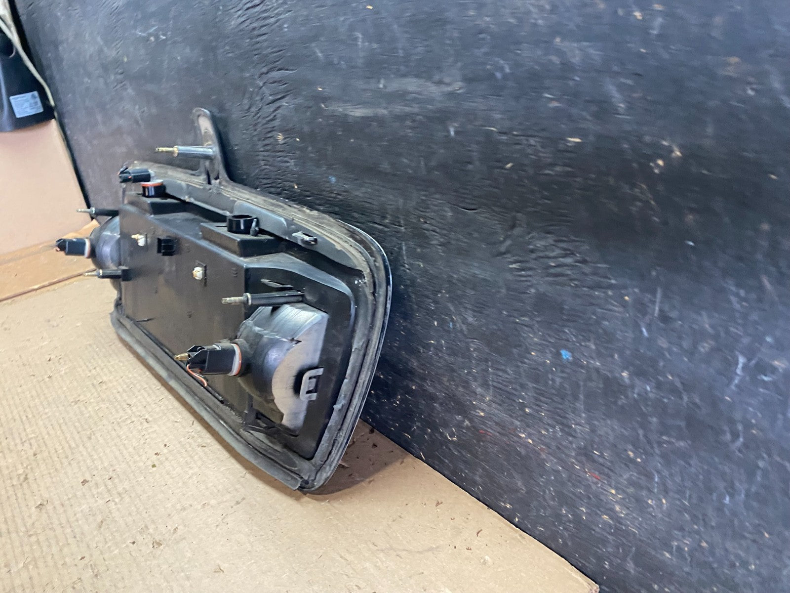 2003- 2006 Lincoln LS Rear Finish Panel Trunk Panel Chrome OEM S1437 DG7