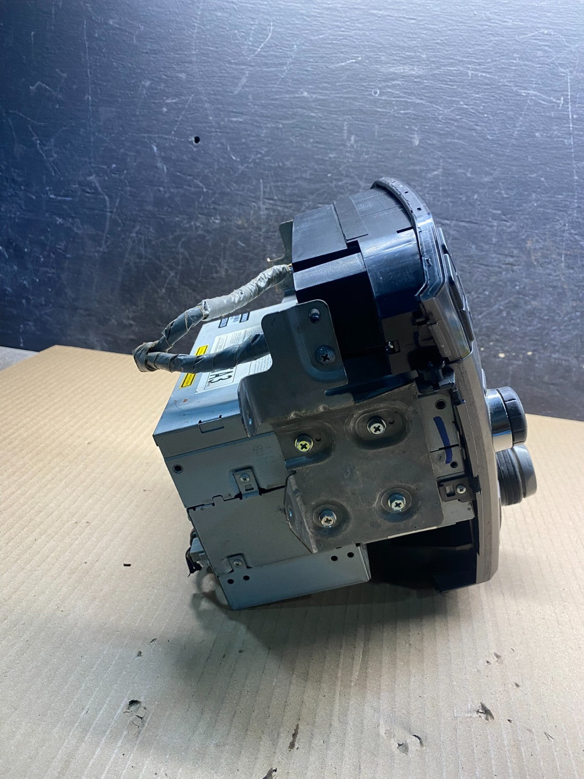 2007 to 2009 Acura Mdx Radio Stereo 6 CD Player Climate Control Pan OE AJ0322 DG4