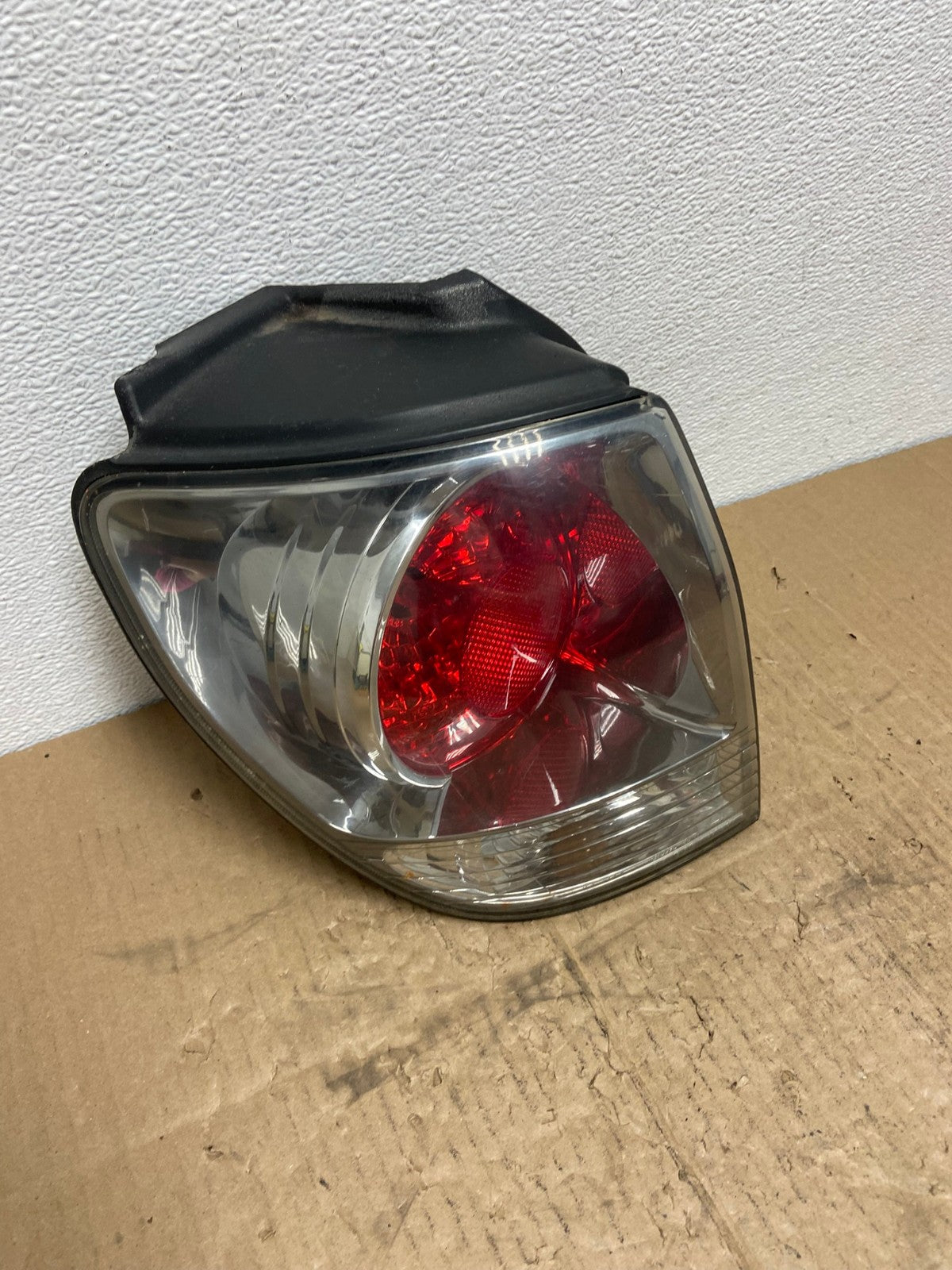 2001 2002 2003 Lexus Rx300 Left Driver Lh Side Tail Light Oem  AB8397 LK2