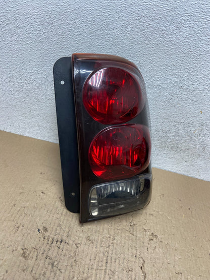 2002 to 2009 Chevrolet Trailblazer Right Passenger Rh Tail Light AF2967 LK2