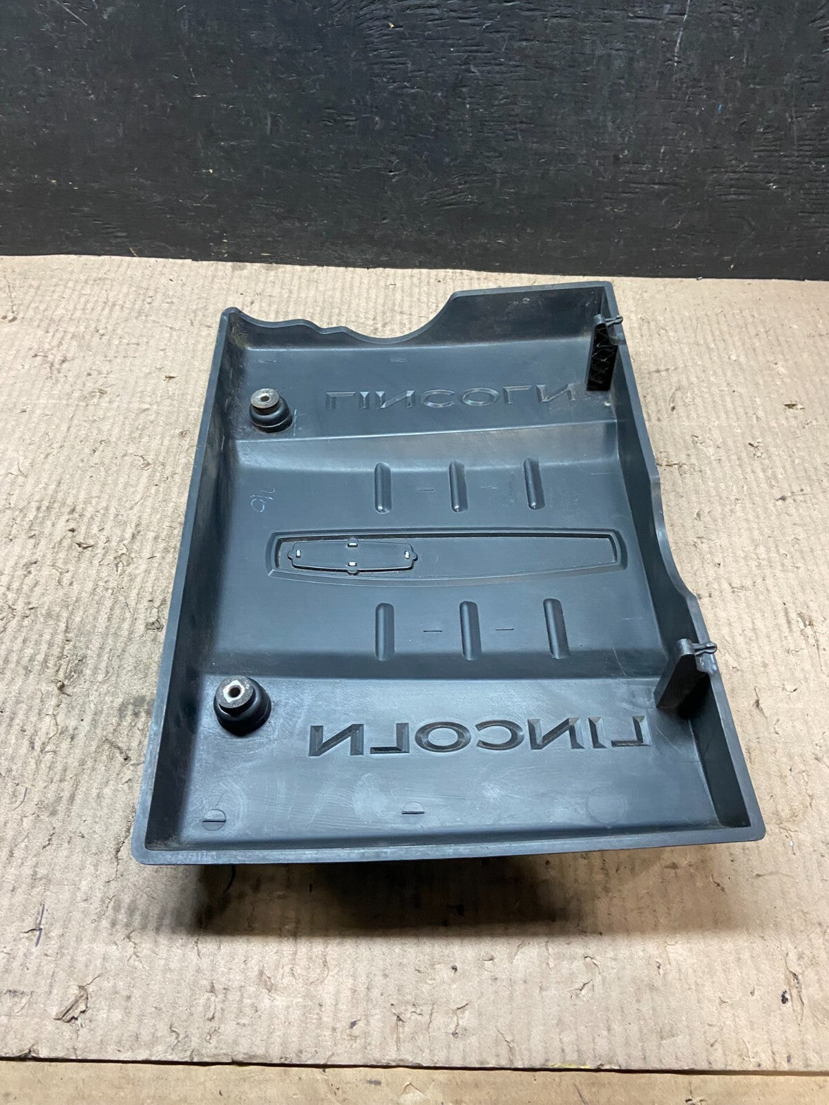 2007 to 2014 Lincoln Navigator 5.4L V8 Engine Motor Cover i7913 DG18