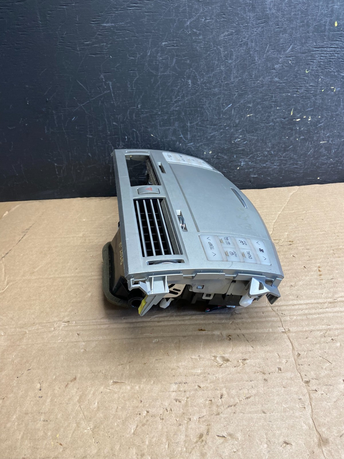 2005-2010 Toyota Avalon Climate Control A/C Heater Air Vent Panel Trim AF2028 DW1