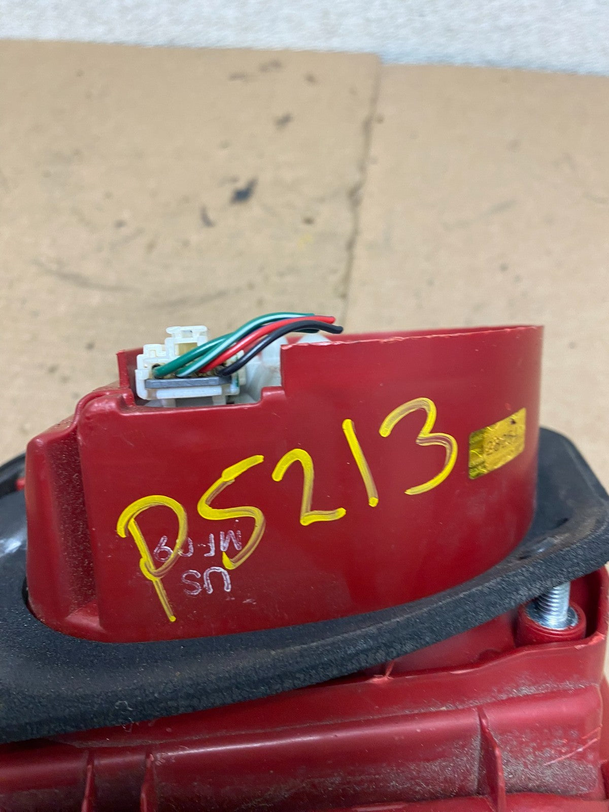 1997 to 2001 Mitsubishi Diamante Left Driver LH Inner Tail Light OEM P5213 DW7