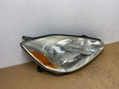2004-2005 Toyota Sienna Driver Right Passenger Halogen Headlight AD1326 DW2