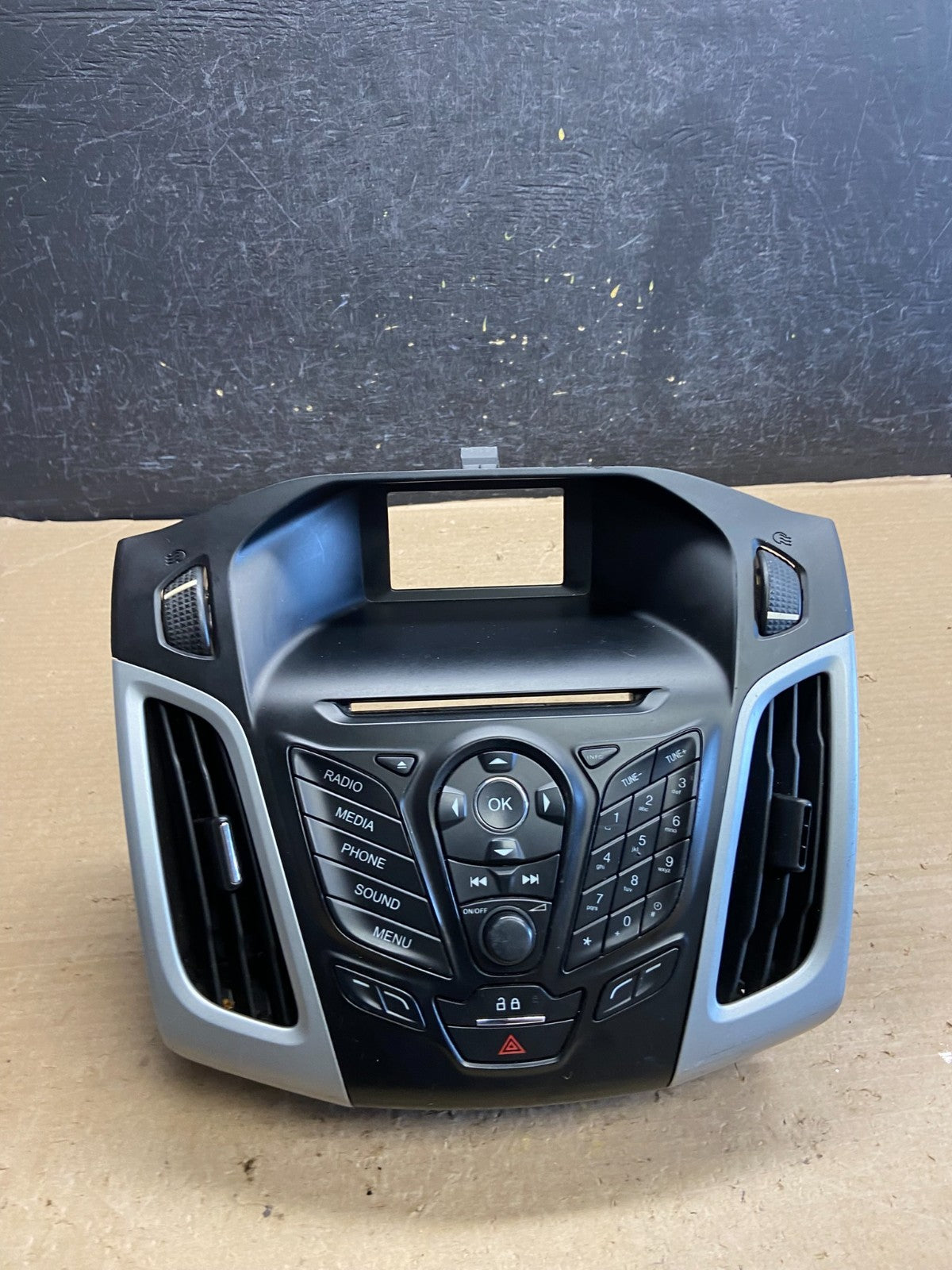 2012 to 2014 Ford Focus Radio Control Panel Trim w/ Bezel AH3815 DG0