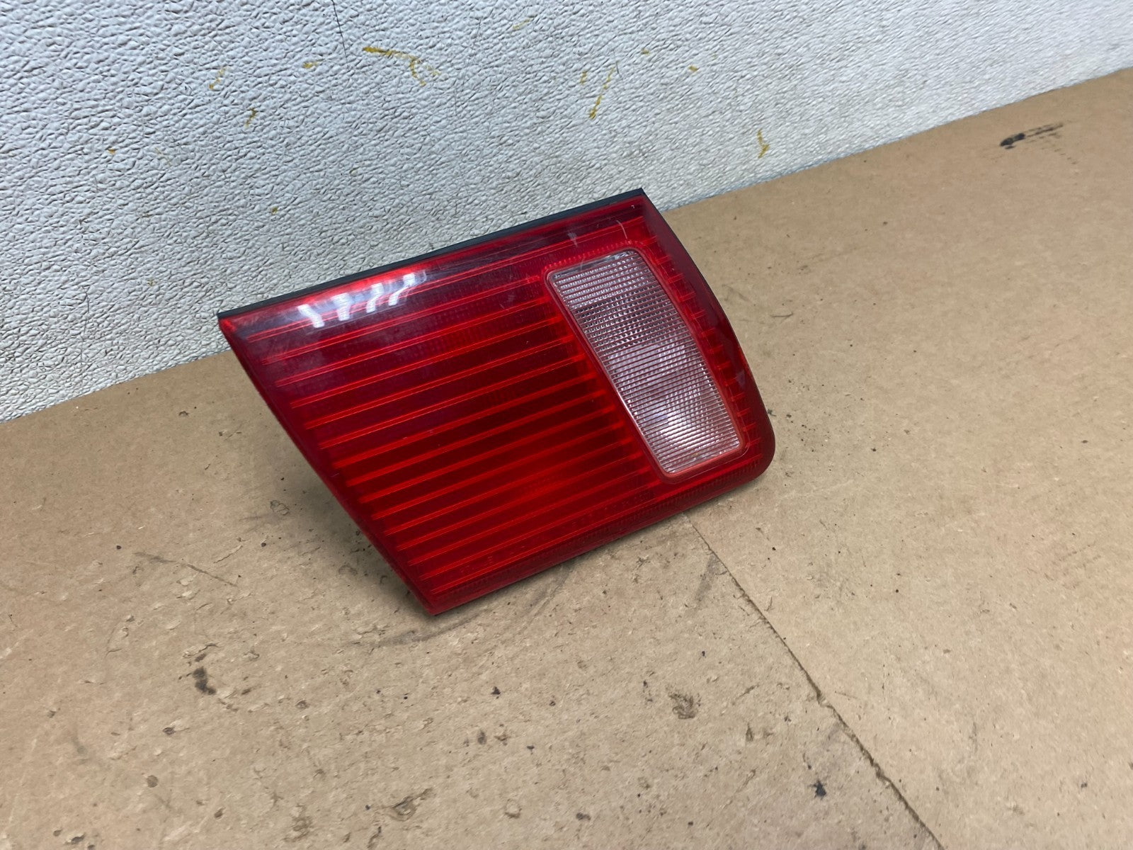 1997 to 2001 Mitsubishi Diamante Left Driver LH Inner Tail Light OEM P5213 DW2