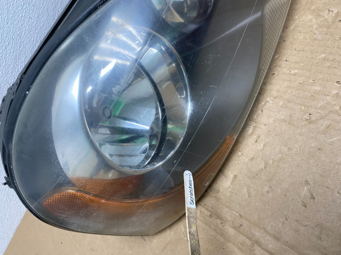 2003 to 2006 Volvo XC90 Right Passenger Rh Side Headlight Halogen AB6918 DW3