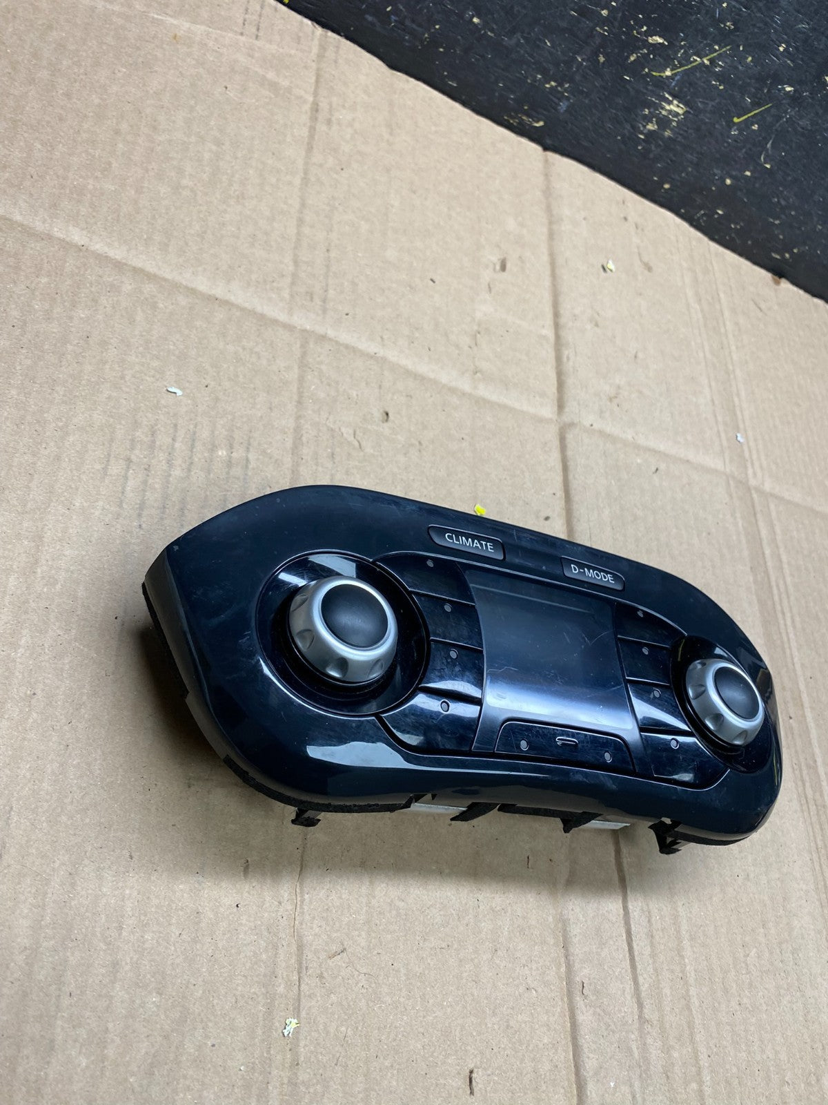 2011 to 2017 Nissan Juke  A/C Temperature Climate Control Panel OEM AA4533 DG1