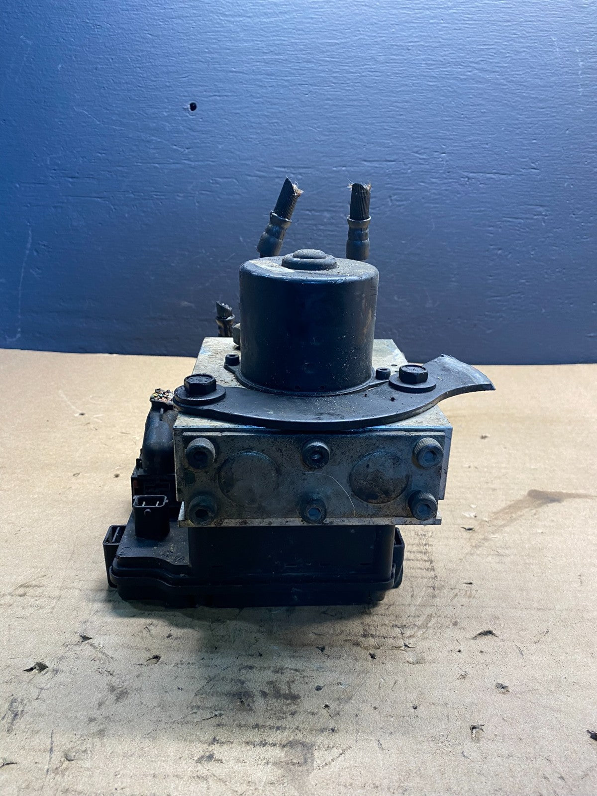 Wabco ABS Pump Hydraulic W/ Module P/N 4460470002 AB7221 DG4