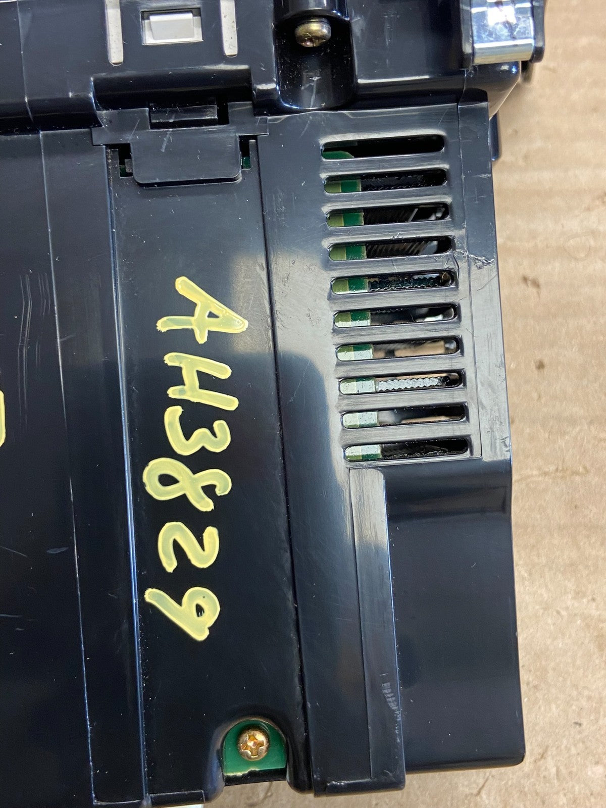 2002 - 2003 Lexus ES300 Center Dash A/C AC Heater Climate Control Unit AH3829 DG6