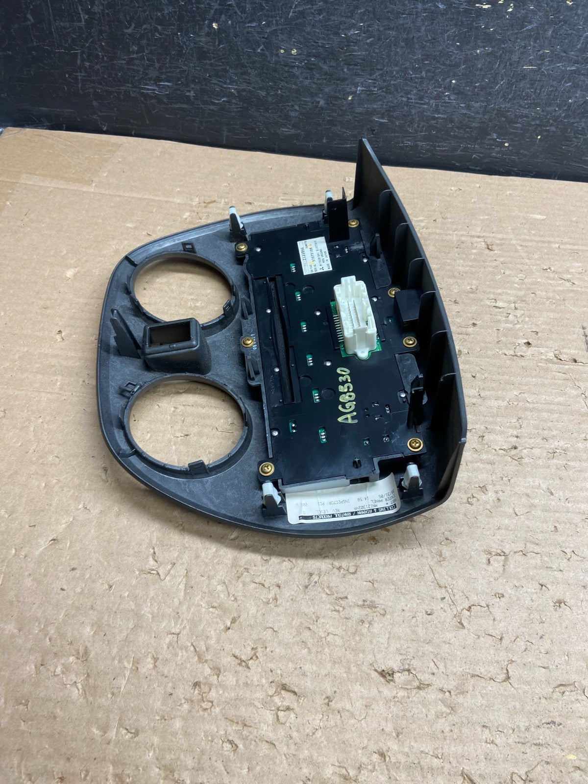 2006-2008 Mitsubishi Eclipse AMFM Radio CD Player Display Stereo Panel AG8540 DG5
